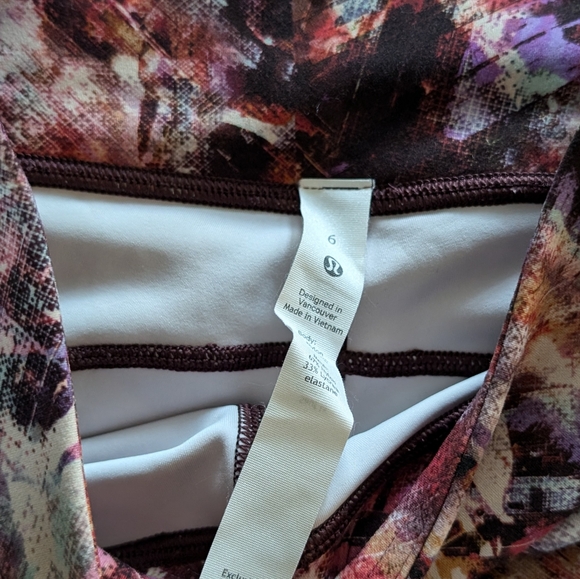 Lululemon Everlux & Mesh High Rise Short 10" - Picture 4 of 5